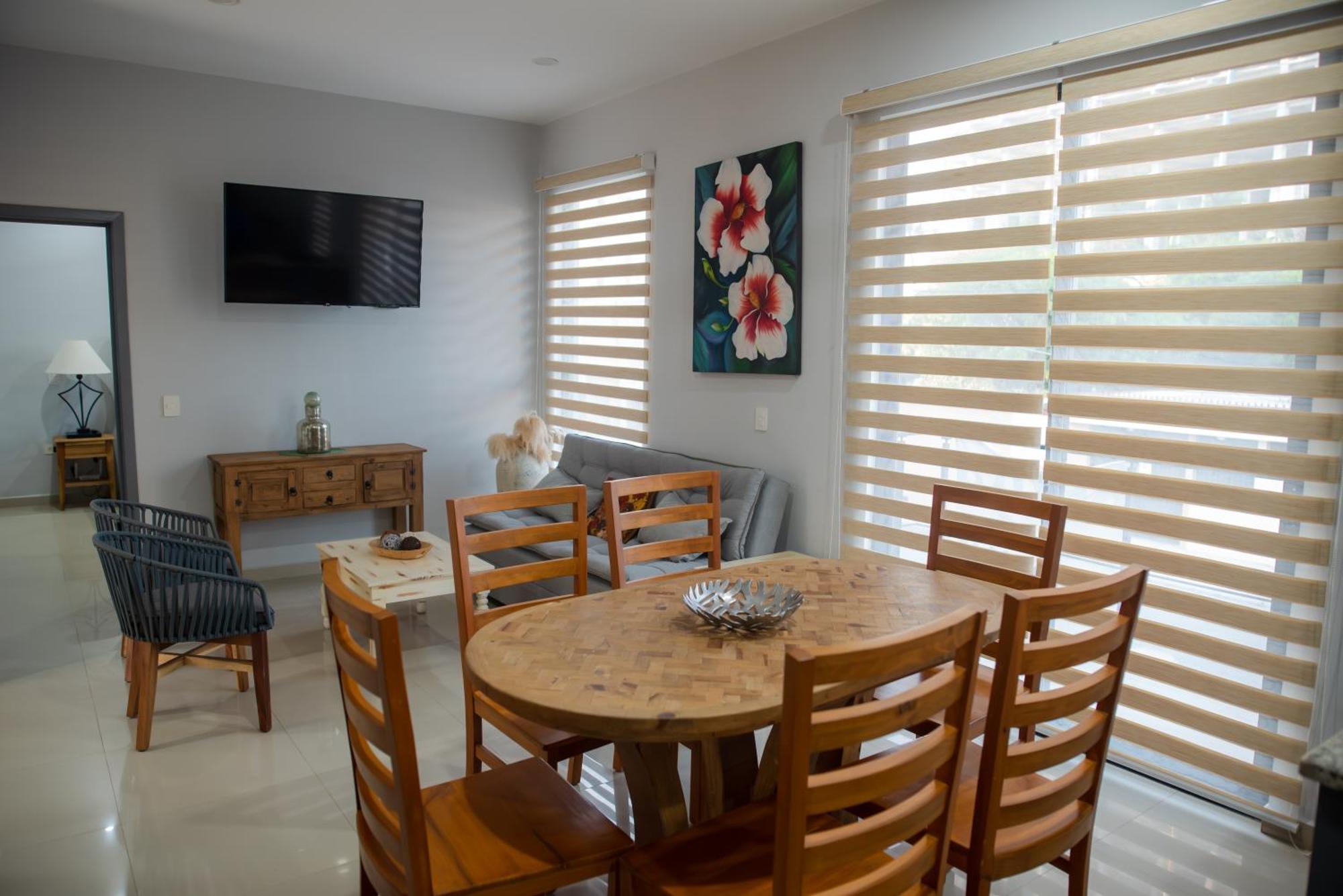 מזטלן 2Br/2Ba Condo 1 Block To Ocean! - Unit 3 מראה חיצוני תמונה