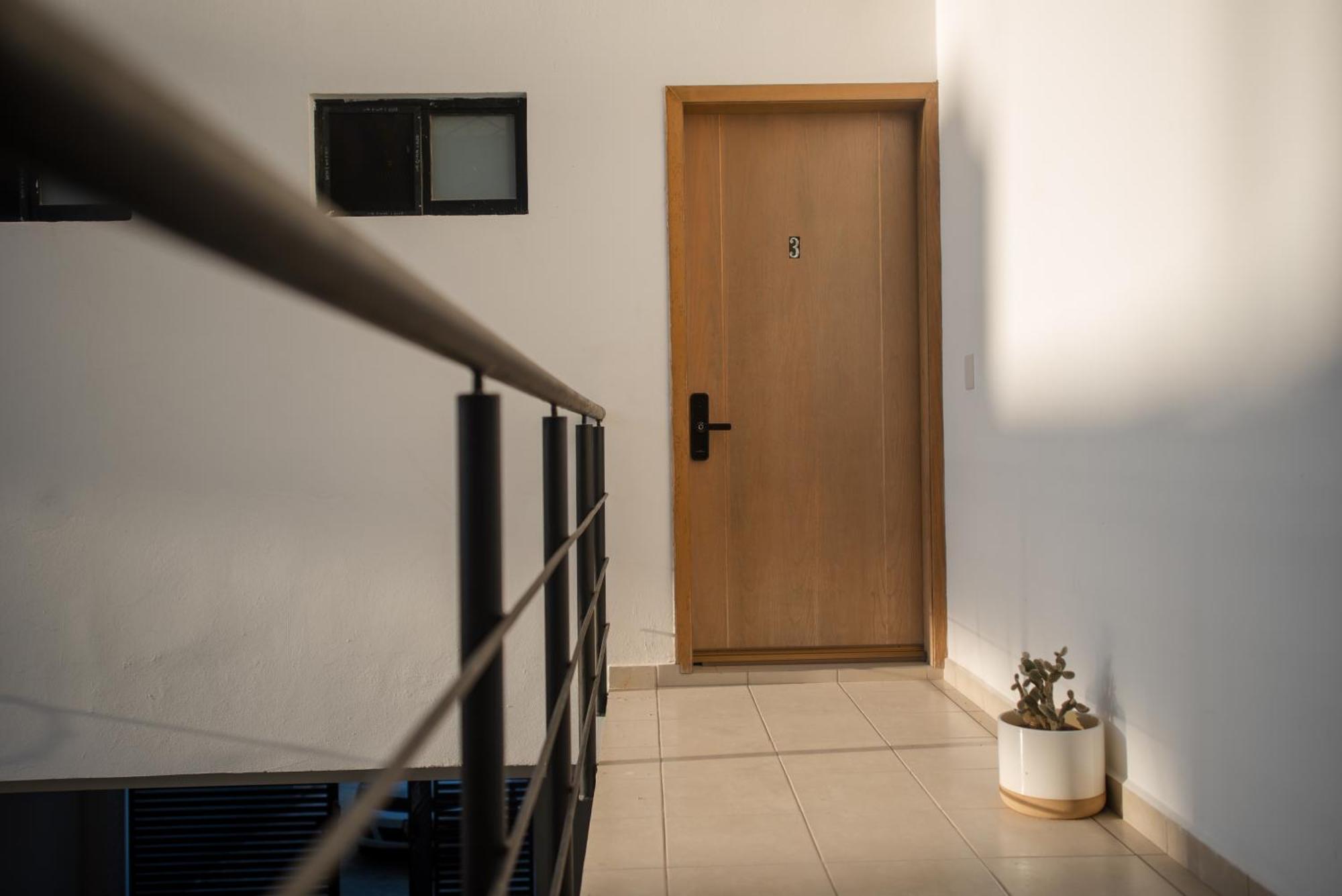 מזטלן 2Br/2Ba Condo 1 Block To Ocean! - Unit 3 מראה חיצוני תמונה